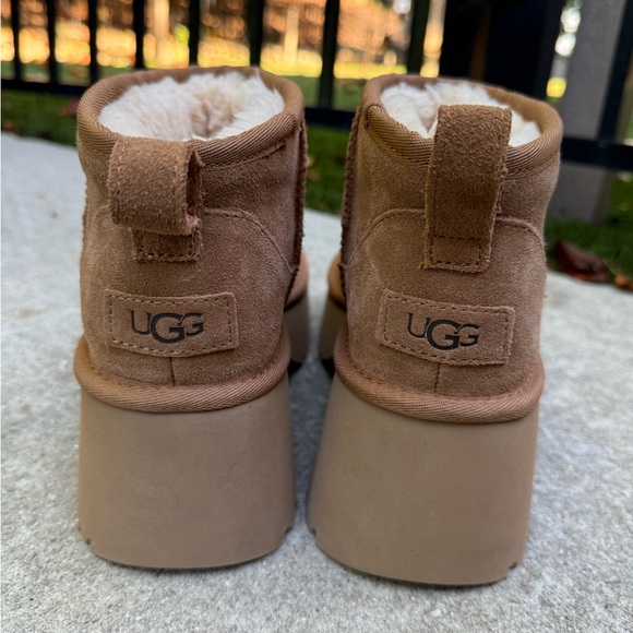 Cozy Tan Platform Ankle Boots - Picture 6 of 6